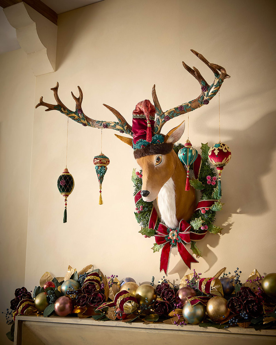Winter Balsam and Berry Deer Wall Piece with Ornaments
